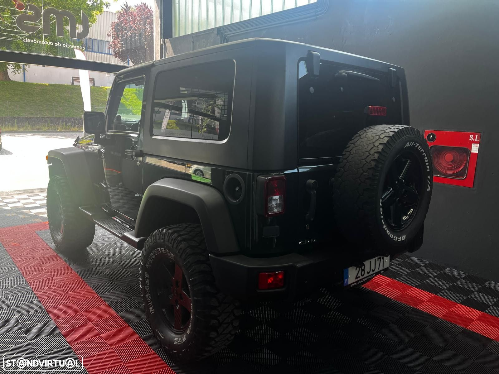 Jeep Wrangler - 5