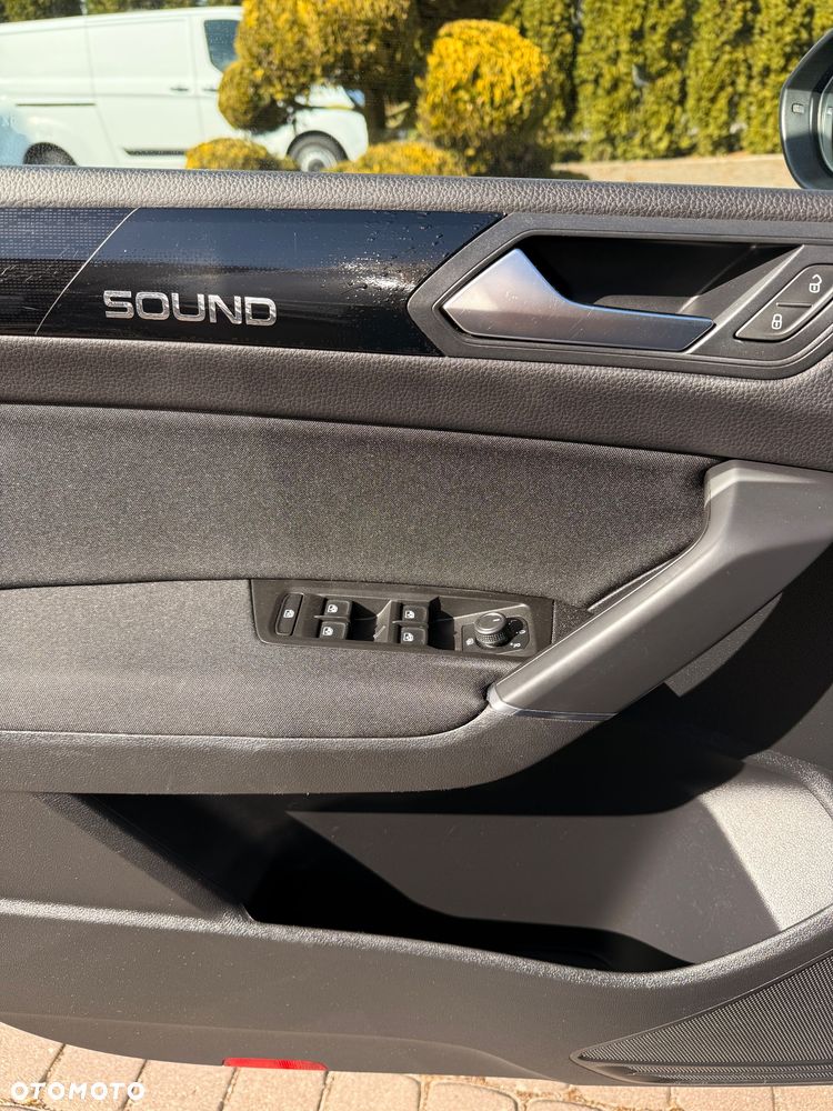 Volkswagen Touran 2.0 TDI BMT Comfortline DSG - 11