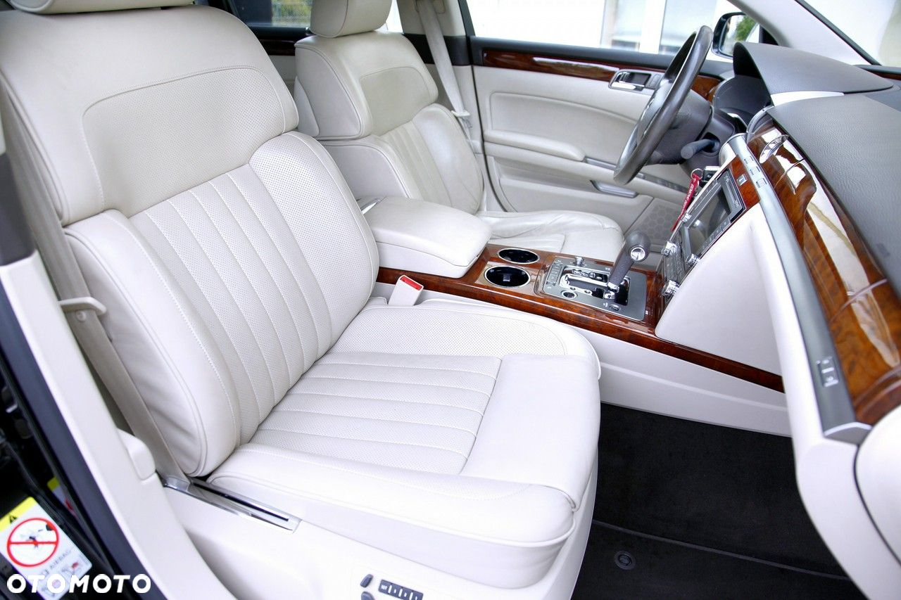 Volkswagen Phaeton - 14