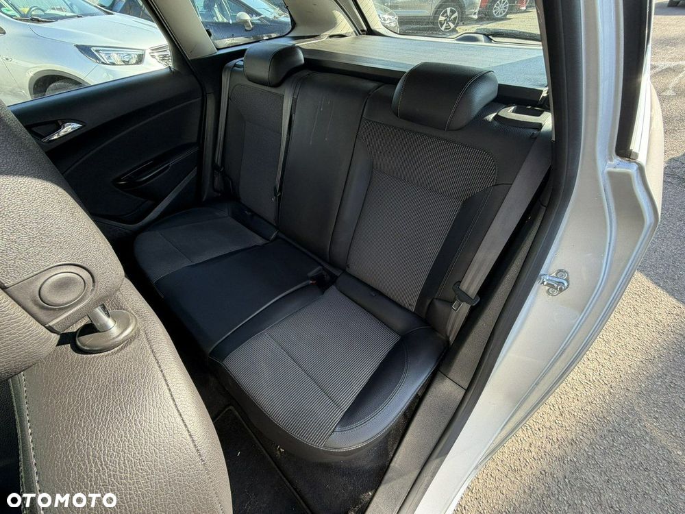 Opel Astra 1.4 T Cosmo - 28