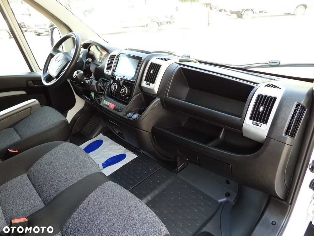 Fiat DUCATO WINDA 8 PALET TEMPOMAT NAWIGACJA LEDY KLIMATYZACJA  130KM - 40
