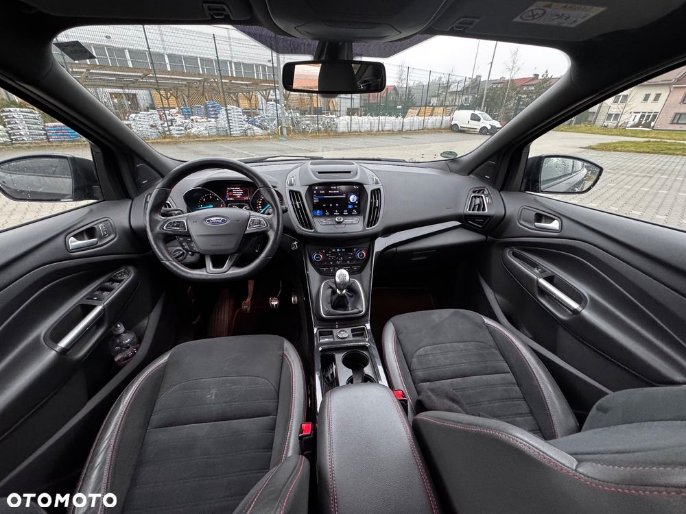 Ford Kuga 2.0 TDCi 2x4 ST-Line - 15