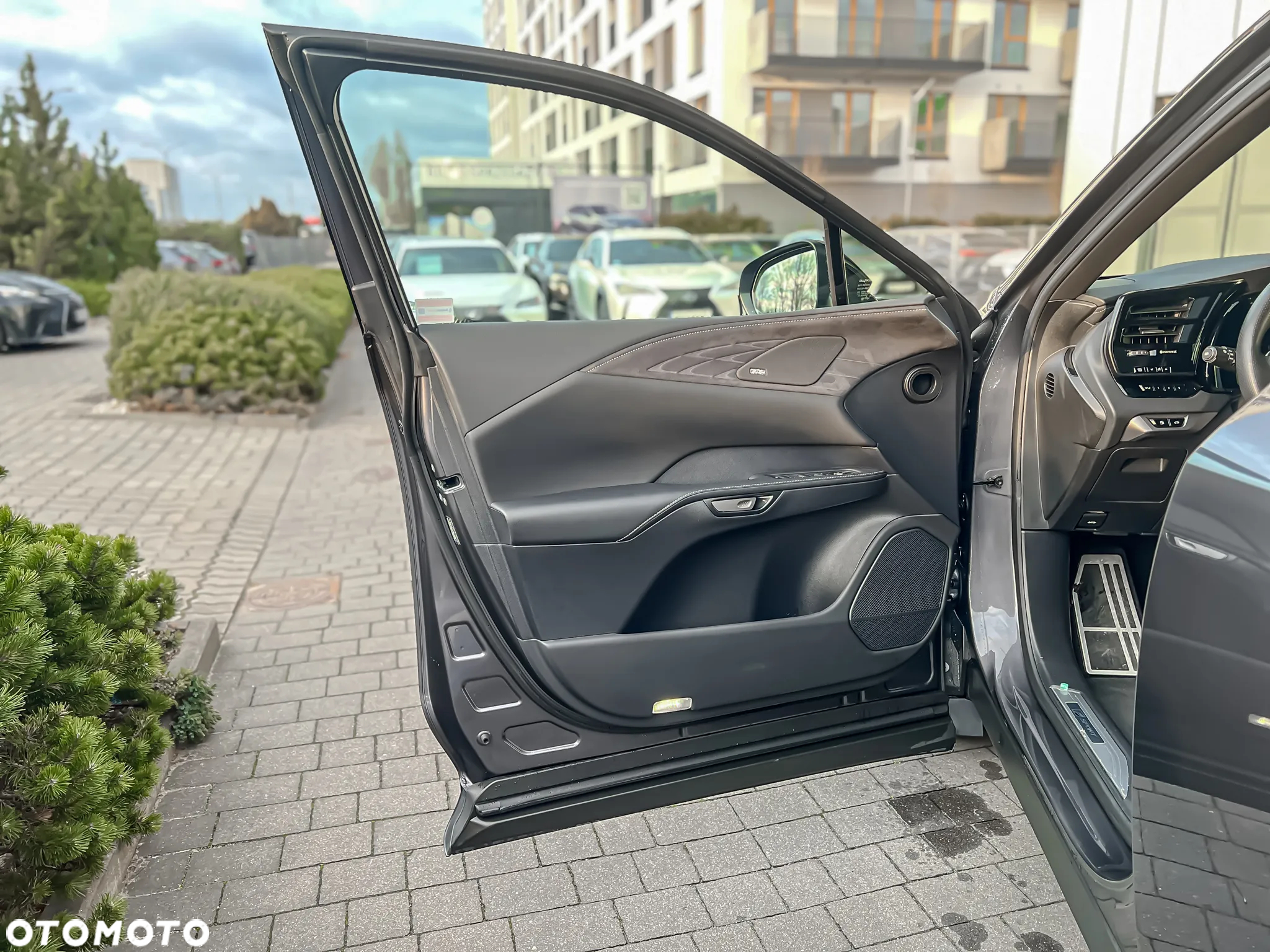 Lexus RX 500h F Sport - 11