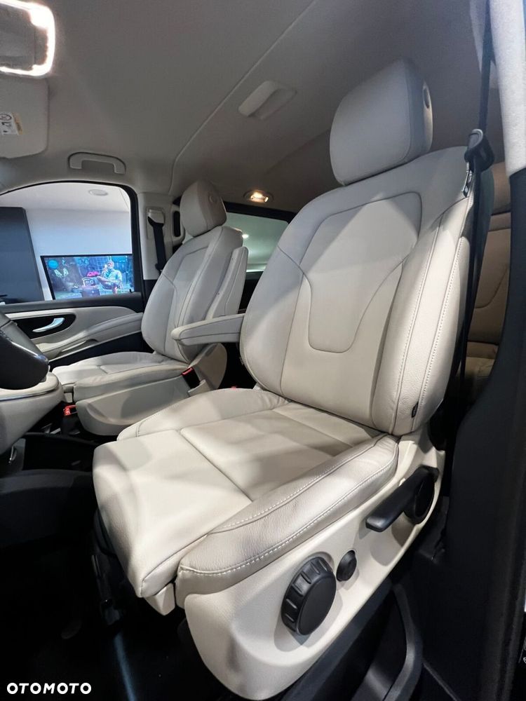 Mercedes-Benz Klasa V - 18