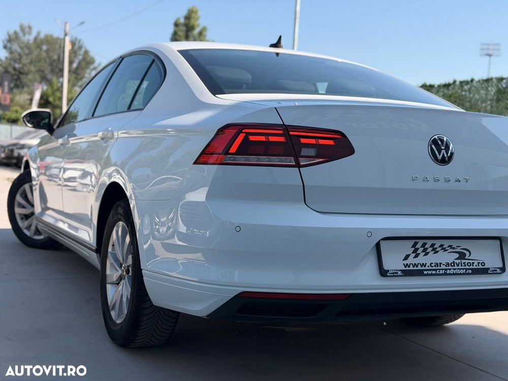 Volkswagen Passat 2.0 TDI DSG Comfortline - 12