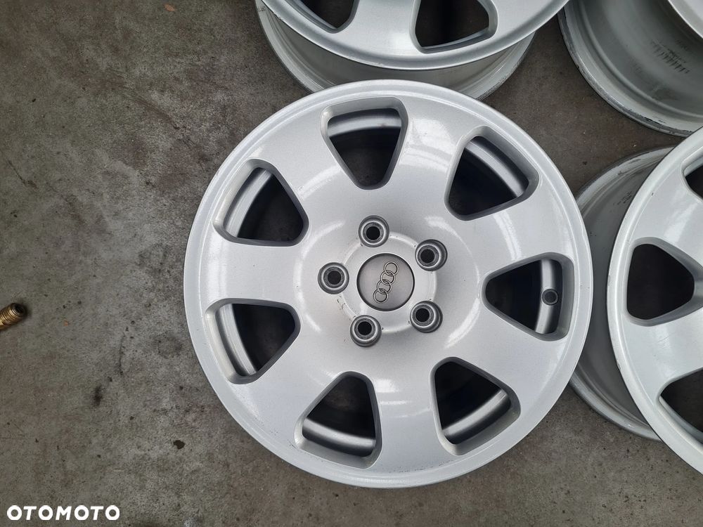 4x Felgi Aluminiowe AUDI 7x15 5x112 ET39 8E0601025 ORYGINAŁ - 4