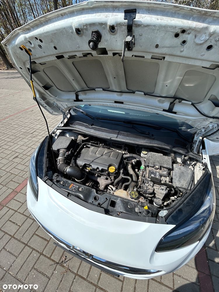 Opel Corsa 1.4 T Enjoy S&S - 12