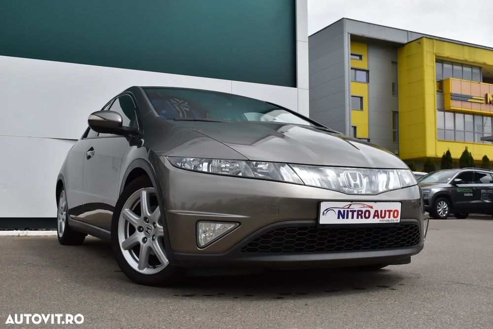 Honda Civic 1.8 S - 7