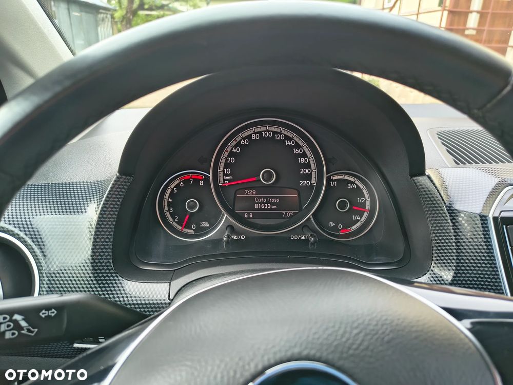 Volkswagen up! - 6