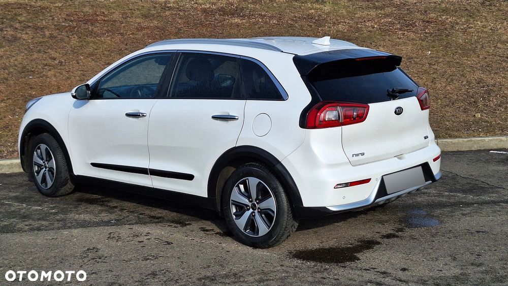 Kia Niro ver-1-6-gdi-hybrid-l - 6