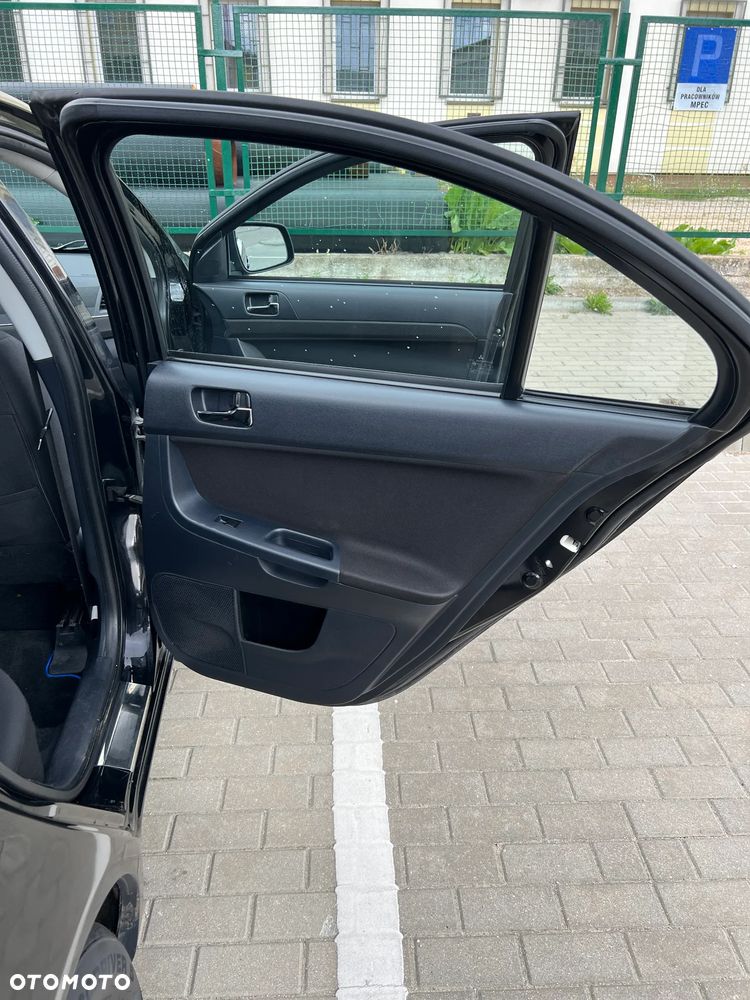 Mitsubishi Lancer 1.6 Intense - 21