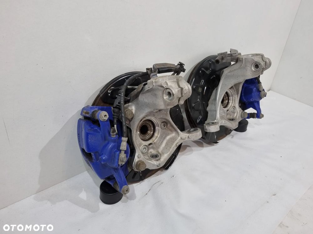 VW PASSAT B8 ARTEON TIGUAN II SUPERB III ATECA ZWROTNICA PRAWA LEWA 5Q0407257C 5Q0407258C - 2