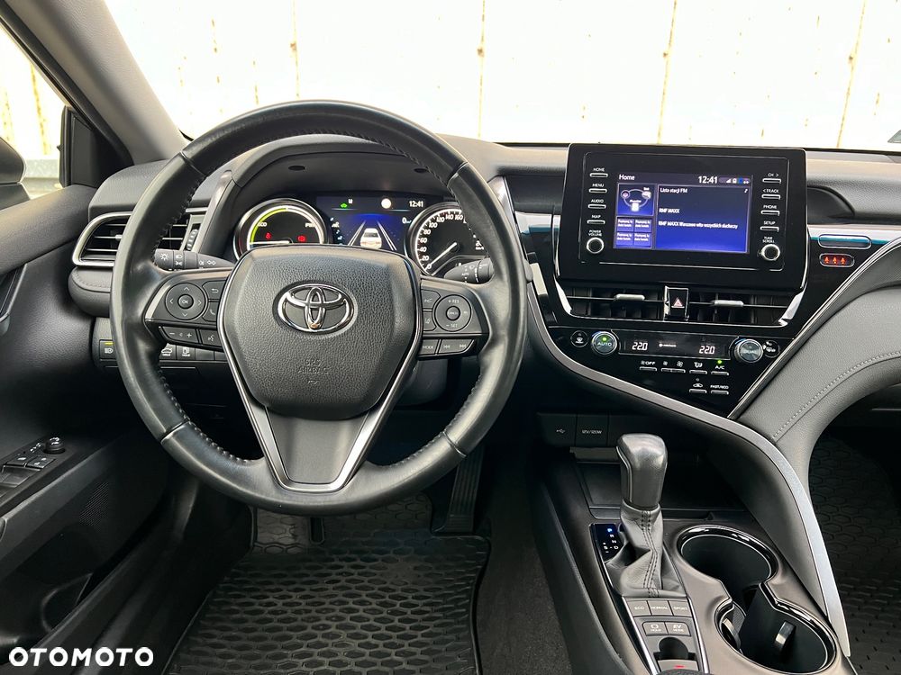 Toyota Camry 2.5 Hybrid Comfort CVT - 23
