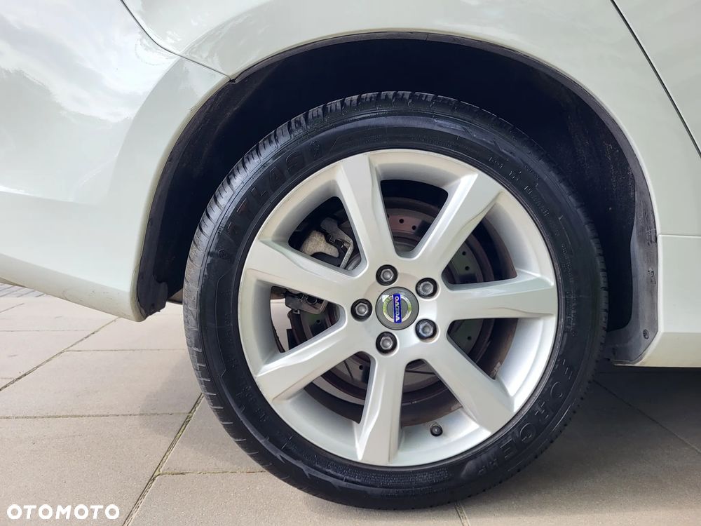 Volvo V60 T5 Geartronic Momentum - 37