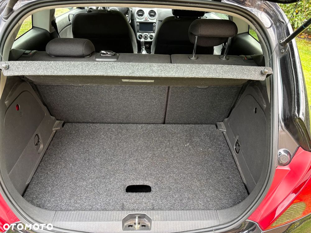 Opel Corsa 1.4 16V Satellite - 8