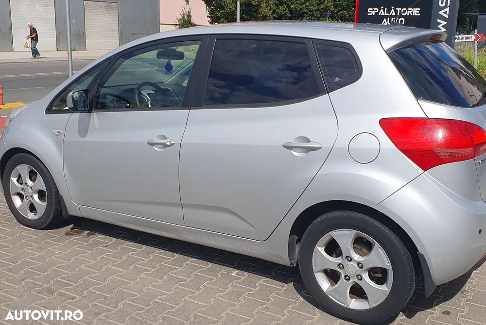 Kia Venga - 5