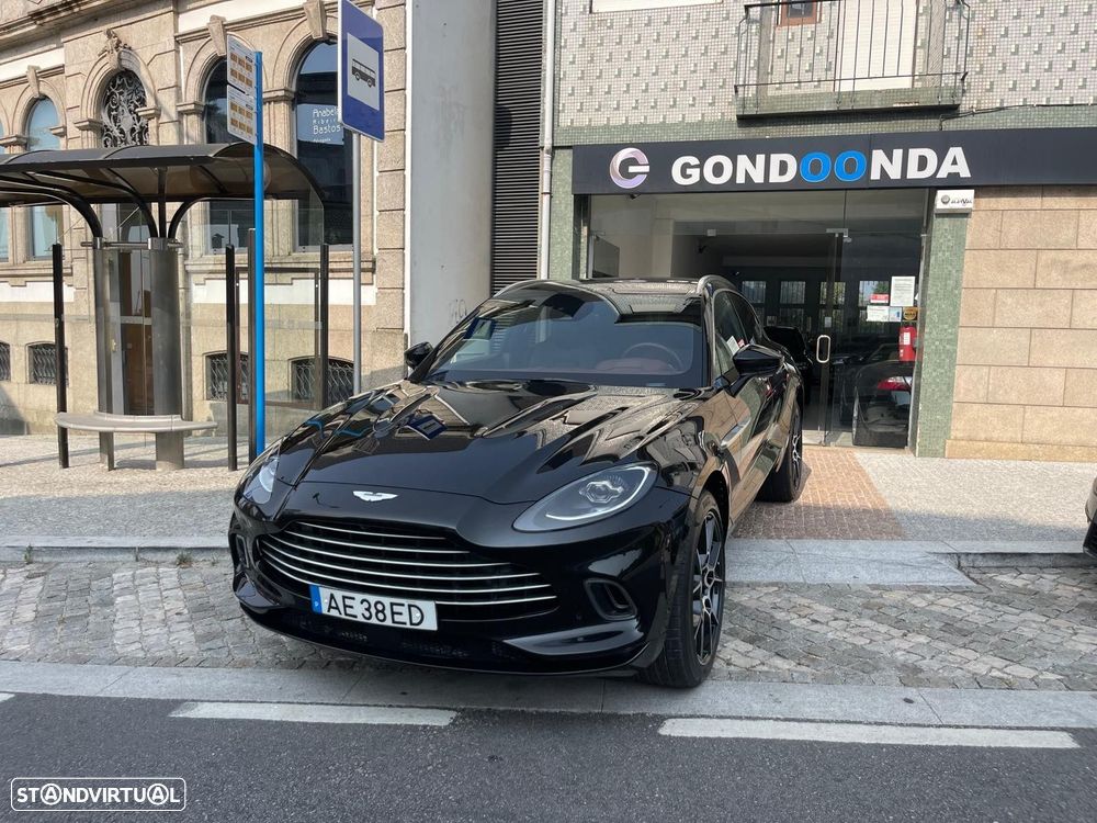 Aston Martin DBX — photo 5