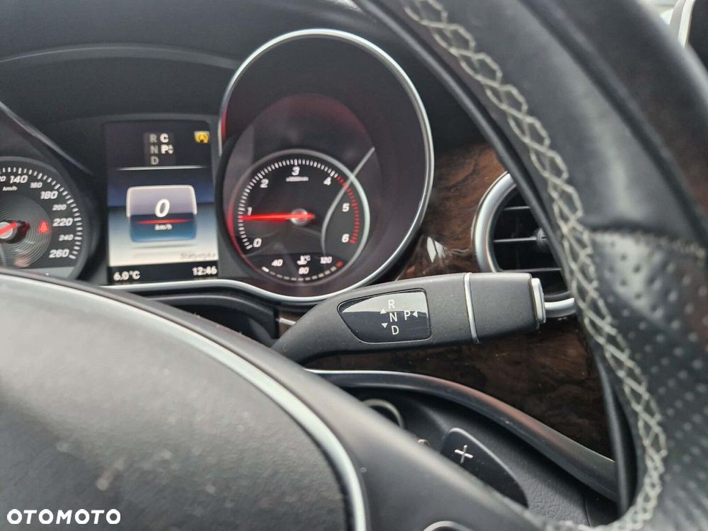 Mercedes-Benz Klasa V - 24