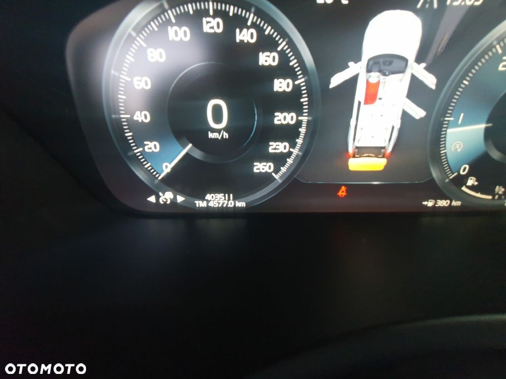 Volvo XC 90 D5 SCR AWD Inscription 7os - 31