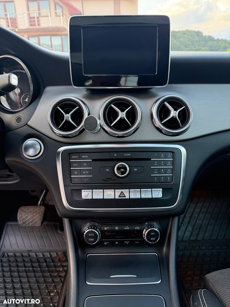 Mercedes-Benz GLA 200 d Aut. - 14