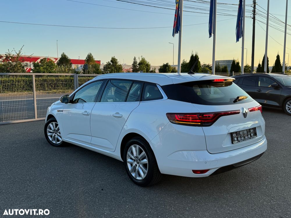 Renault Megane BLUE dCi 115 BUSINESS EDITION - 4