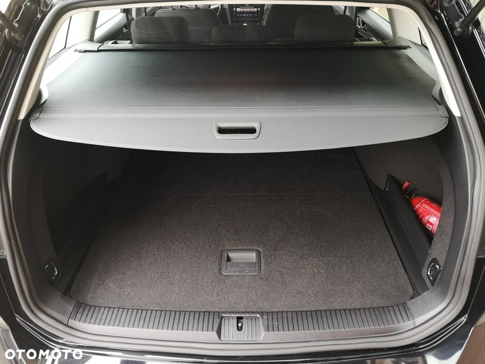 Volkswagen Passat 2.0 TDI Business DSG - 33