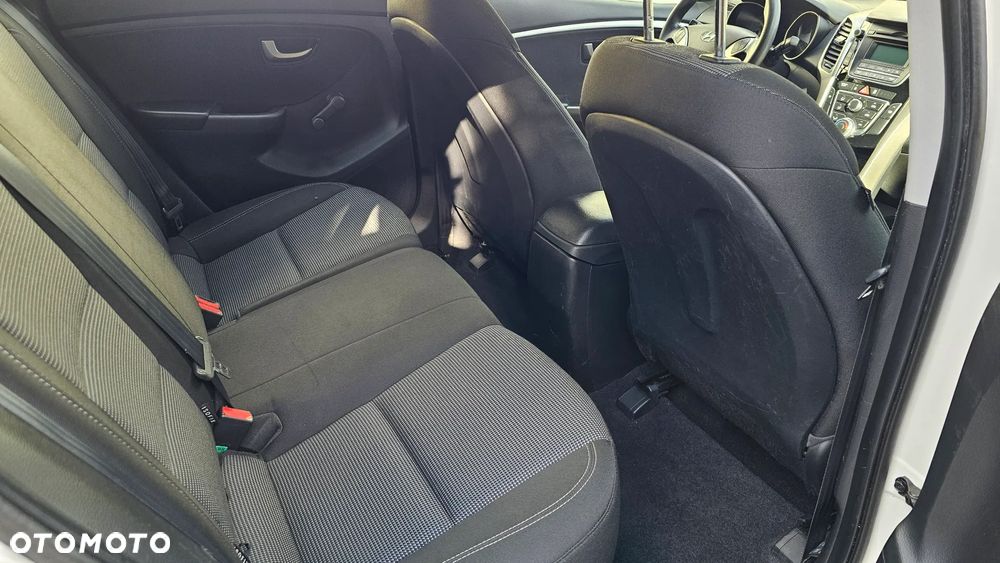 Hyundai i30 1.4 Premium - 23