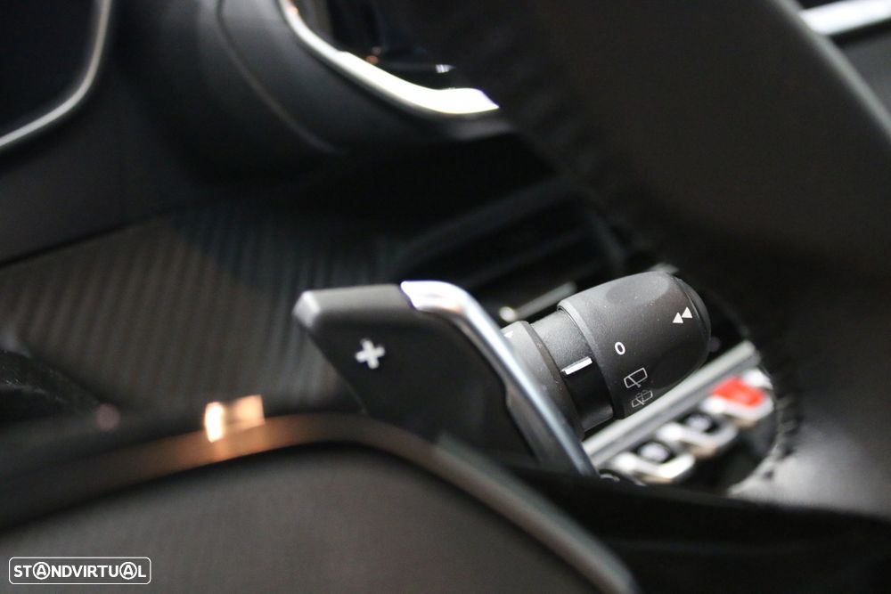 Peugeot 208 1.2 Hybrid Allure e-DCS6 - 19