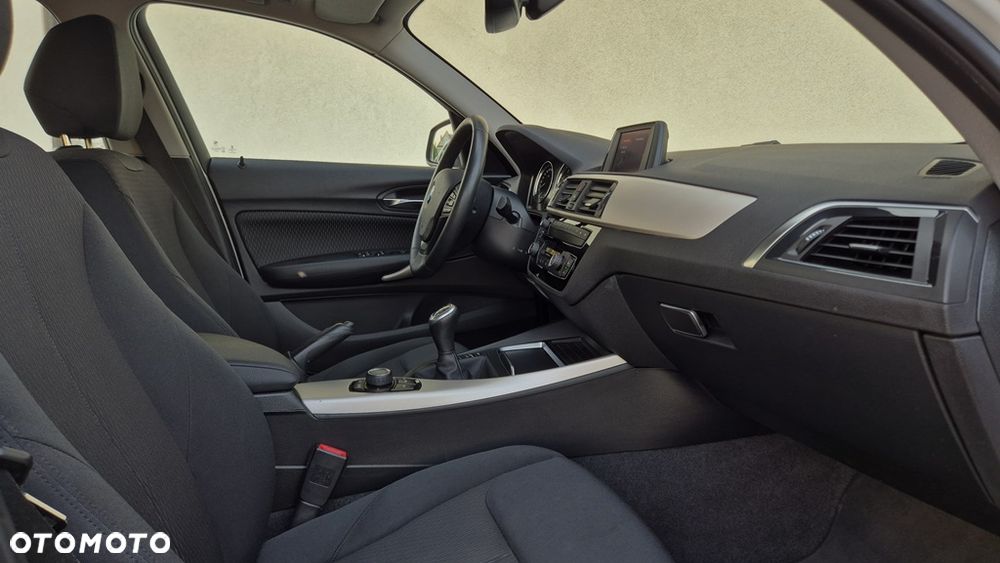 BMW Seria 1 116d Sport Line Shadow - 31