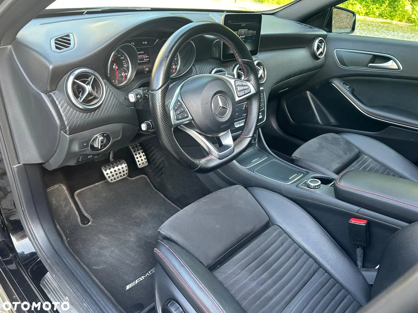 Mercedes-Benz Klasa A 200 CDI 4Matic 7G-DCT AMG Line - 9