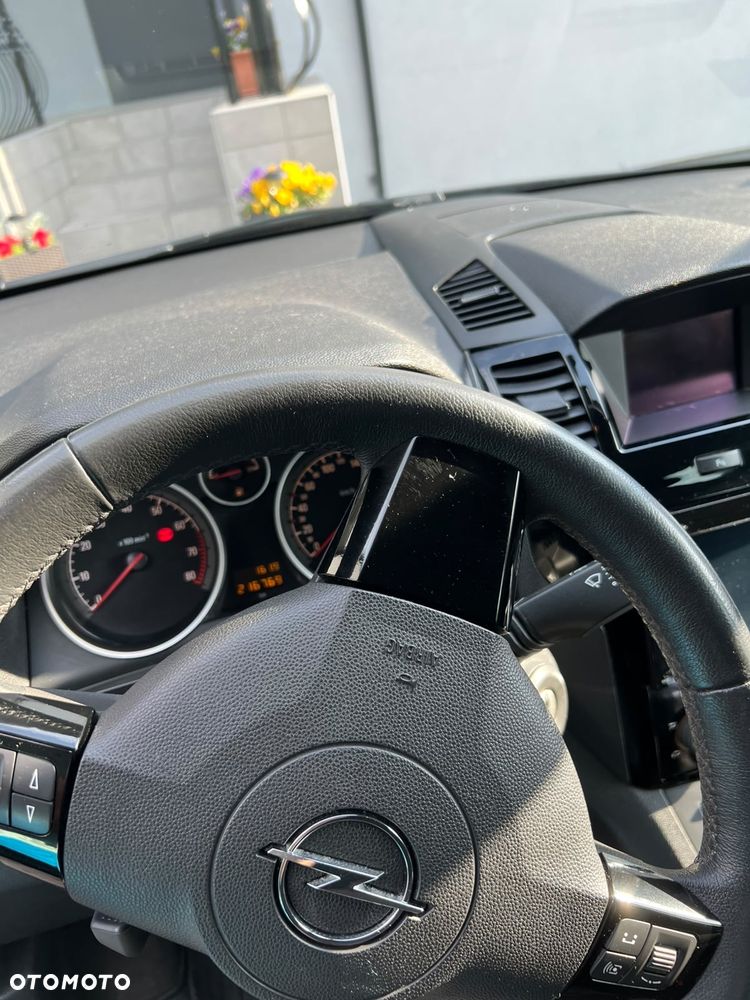 Opel Zafira 1.8 - 5