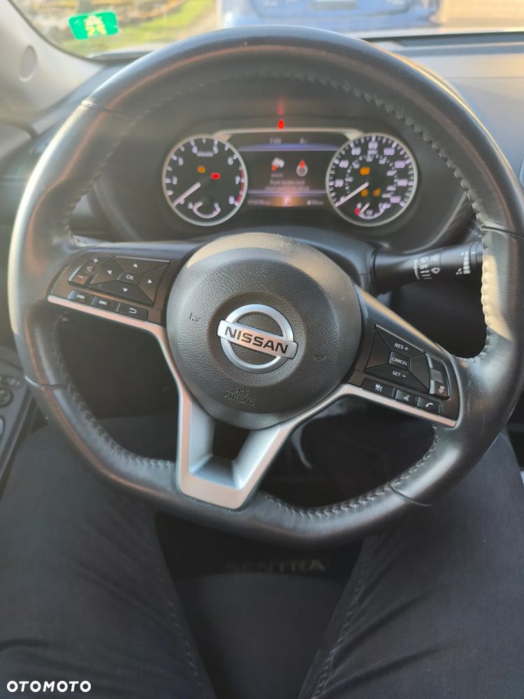 Nissan Sentra - 14