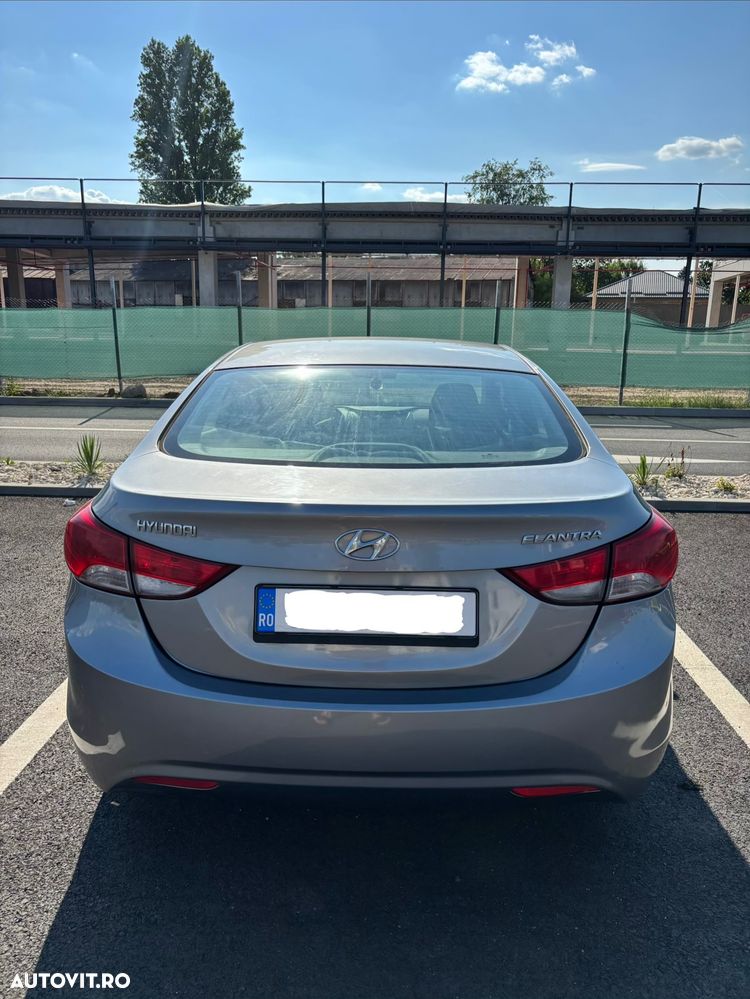 Hyundai Elantra 1.6 MPi Highway+ - 3