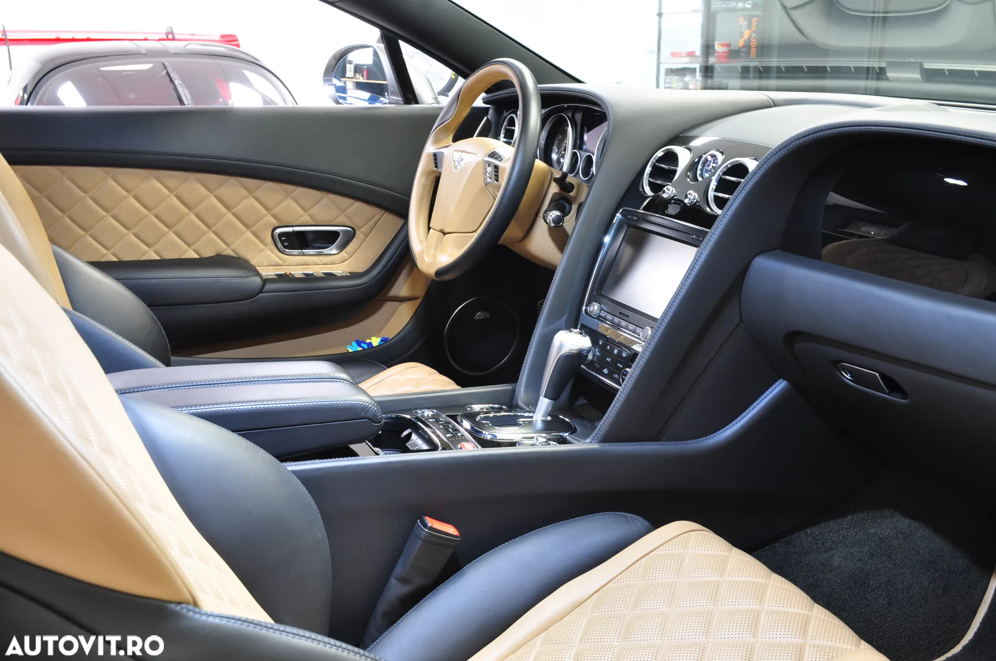 Bentley Continental GT V8 - 12