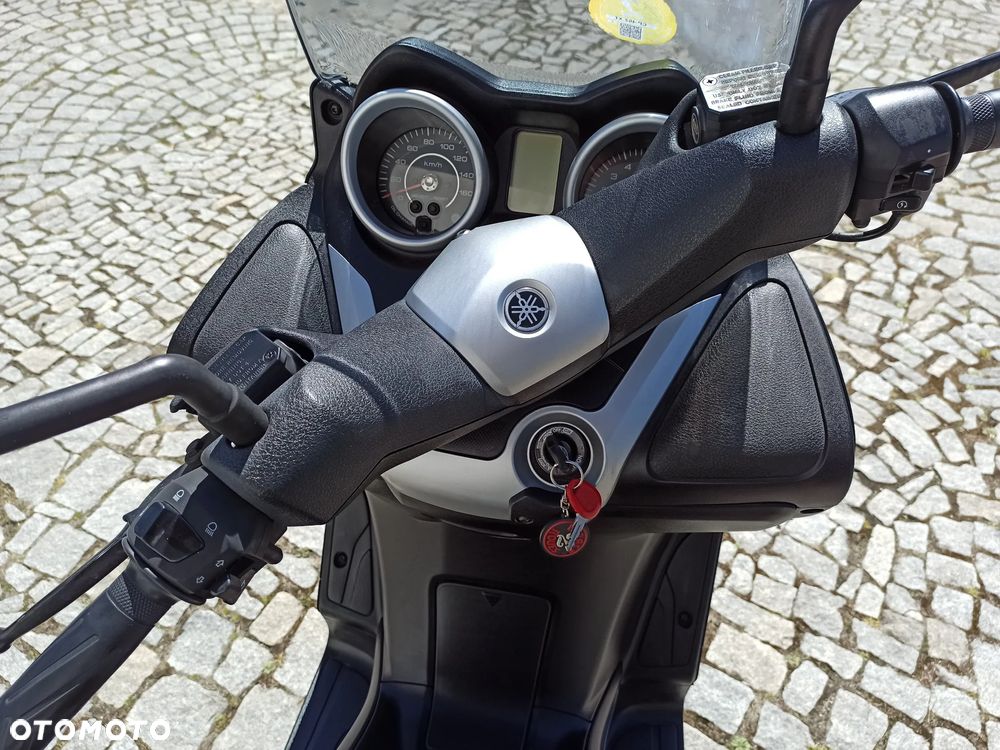 Yamaha X-max - 8