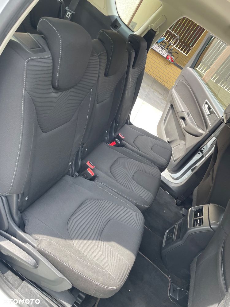 Ford S-Max - 30
