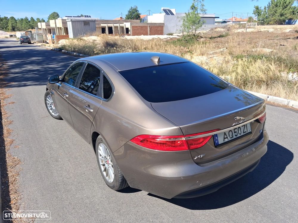 Jaguar XF E-Performance Prestige - 35