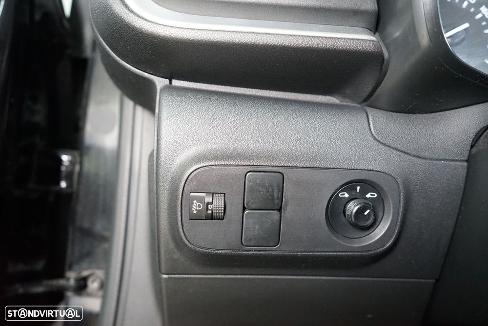 Citroën C3 1.6 BlueHDi Feel - 25