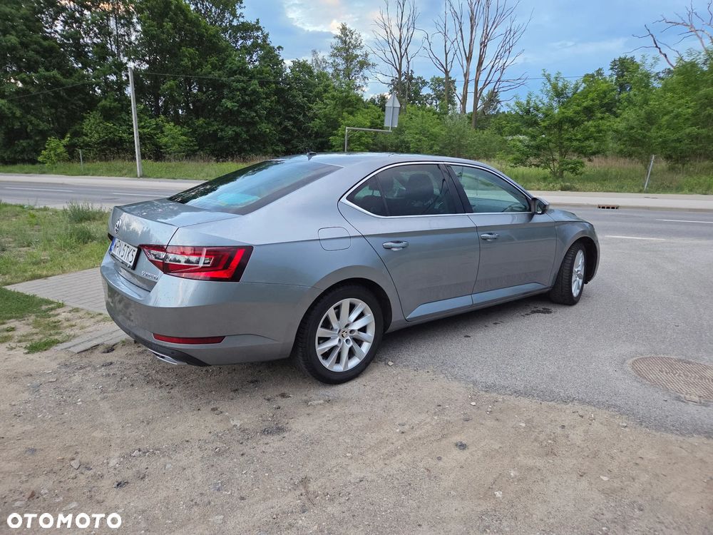 Skoda Superb 1.4 TSI ACT Ambition - 4