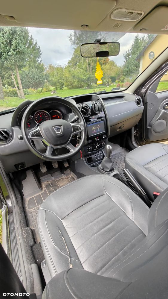 Dacia Duster 1.6 SCe Blackshadow S&S - 21