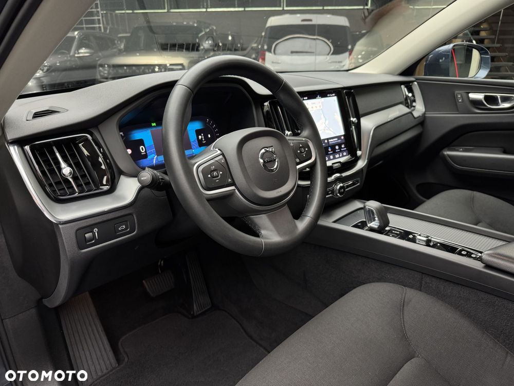 Volvo XC 60 B5 B AWD Momentum Pro - 10