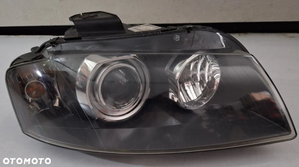 LAMPA BIXENON PRAWY PRZÓD  -AUDI A3/8P-8P0941004S- EUROPA - 2