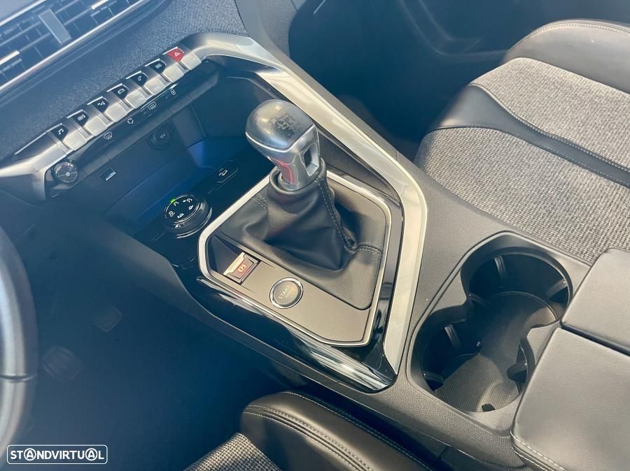 Peugeot 5008 1.2 PureTech Allure - 17