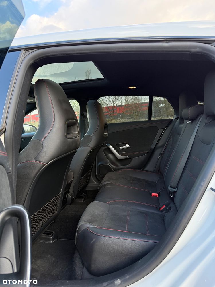 Mercedes-Benz CLA 200 AMG Line - 7