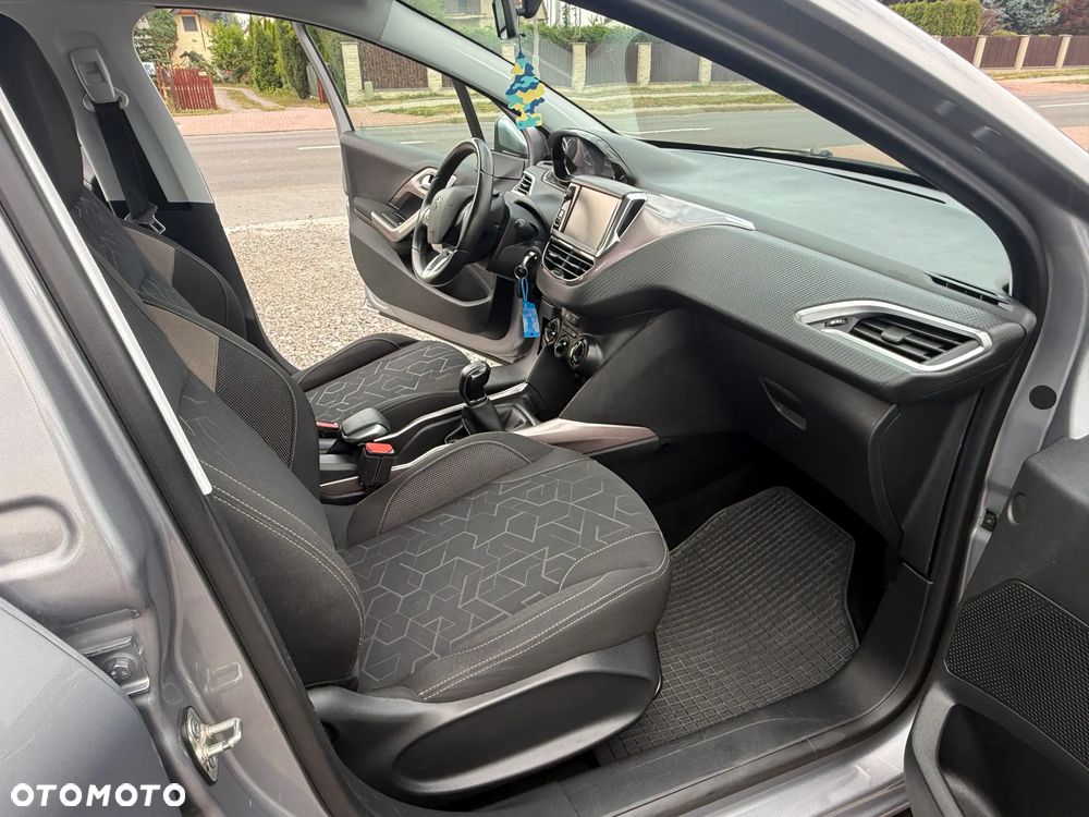 Peugeot 2008 e-HDi FAP 92 STOP & START Active - 6