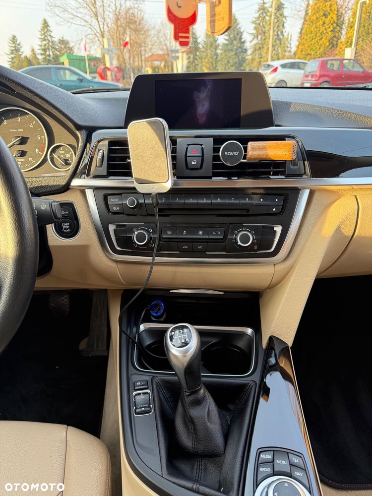 BMW Seria 3 318d Luxury Line - 6