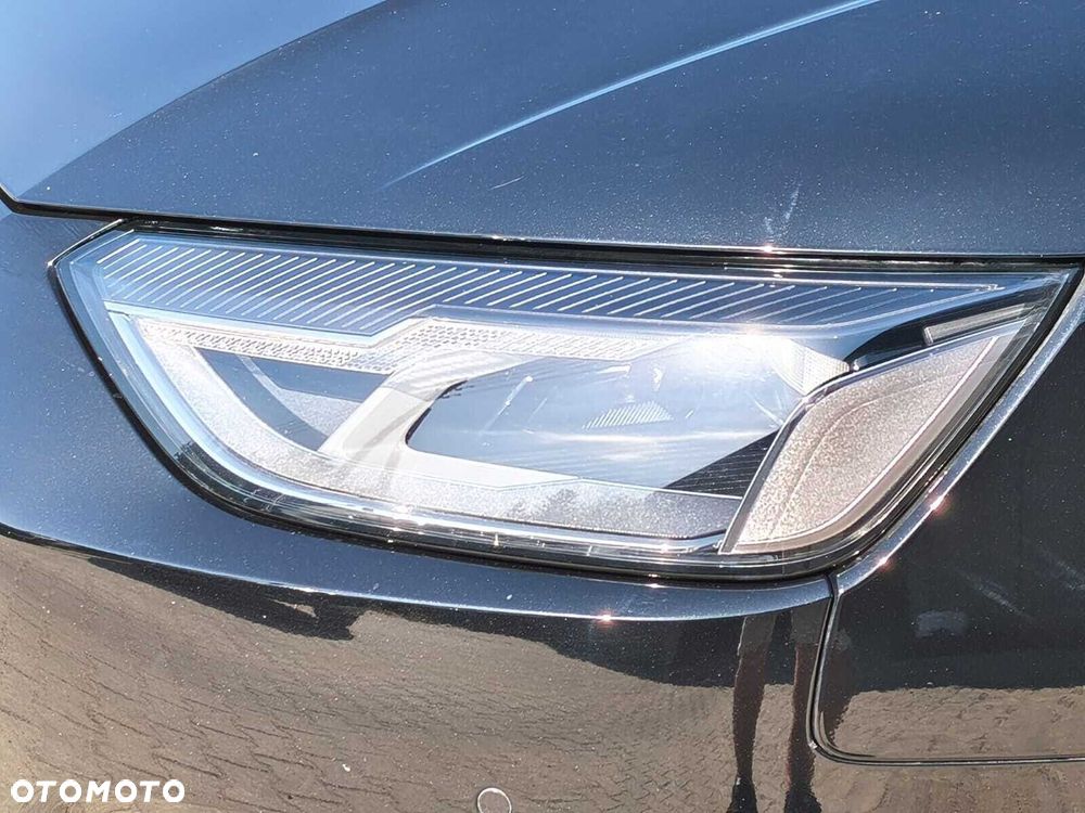 Audi A4 Limousine - 36