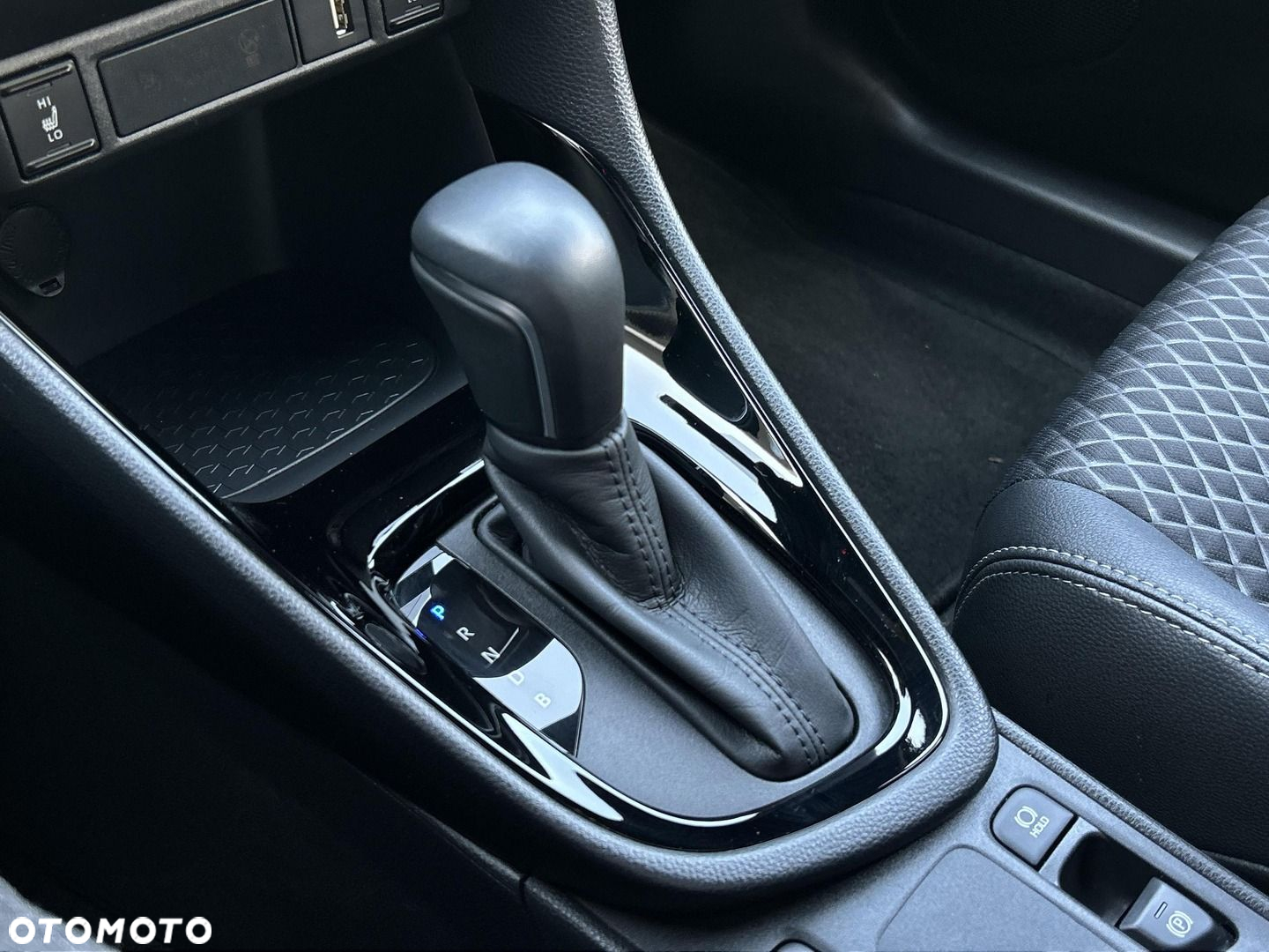 Toyota Yaris Hybrid 1.5 Selection Style - 19