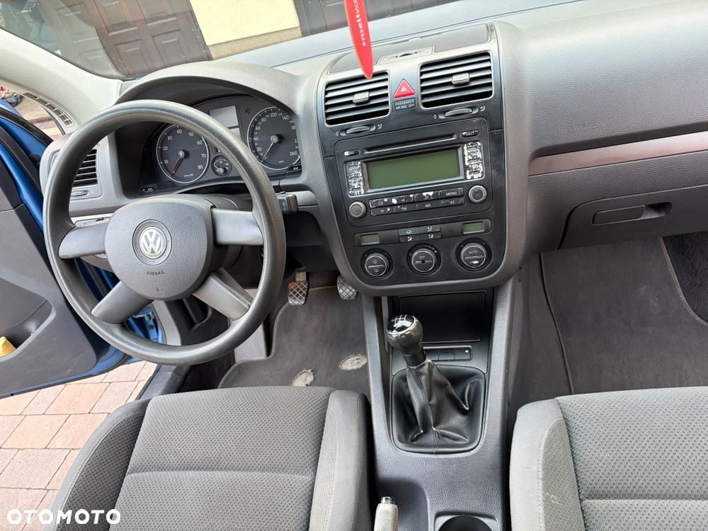 Volkswagen Golf - 4