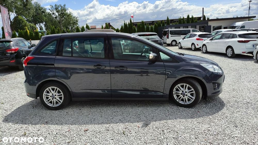 Ford Grand C-MAX - 24